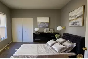 5452 N Luna Ave, Chicago, IL 60630 - Photo 3