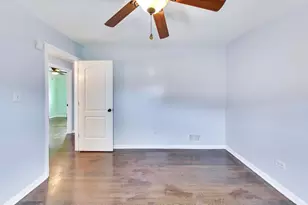 8215 S Tripp Ave, Chicago, IL 60652 - Photo 17