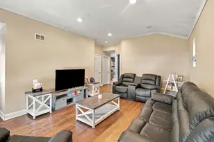 5214 Enfield Ave, Skokie, IL 60077 - Photo 3