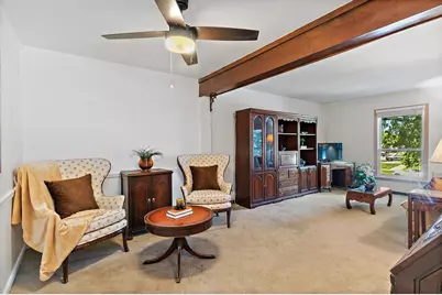 1961 Governors Lane, Hoffman Estates, IL 60169 - Photo 7