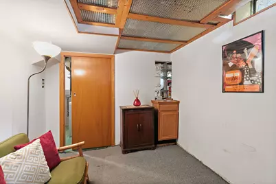 1961 Governors Lane, Hoffman Estates, IL 60169 - Photo 23