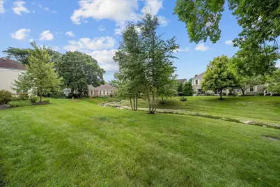 12 The Court Of Lagoon View, Northbrook, IL 60062 - Photo 19