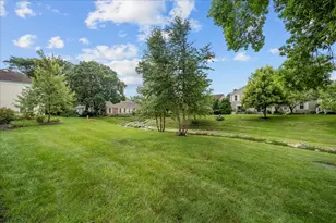 12 The Court Of Lagoon View, Northbrook, IL 60062 - Photo 19