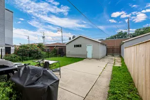 5038 N Harding Ave, Chicago, IL 60625 - Photo 27
