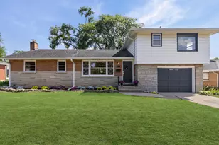 19 7th St, Downers Grove, IL 60515 - Photo 1