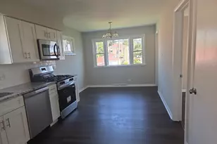 2252 E 92nd Pl, Chicago, IL 60617 - Photo 5