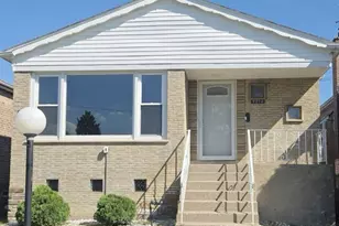 2252 E 92nd Pl, Chicago, IL 60617 - Photo 1