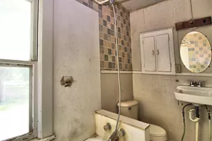 320 E Railroad, Leland, IL 60531 - Photo 17