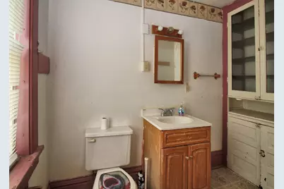 320 E Railroad, Leland, IL 60531 - Photo 5
