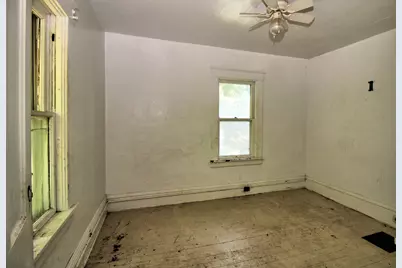320 E Railroad, Leland, IL 60531 - Photo 15