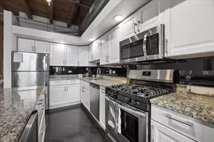 616 W Fulton St, Chicago, IL 60661 - Photo 15