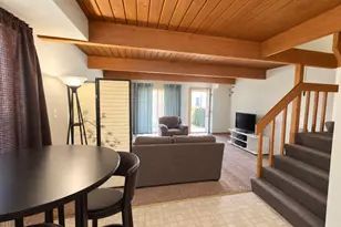 501 Meadow Green Ln, Round Lake Beach, IL 60073 - Photo 5