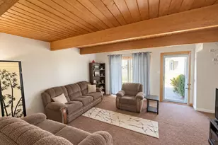 501 Meadow Green Ln, Round Lake Beach, IL 60073 - Photo 3