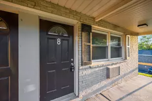 821 Bode Rd, Elgin, IL 60120 - Photo 3