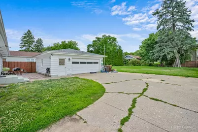401 W Madison Street, Belvidere, IL 61008 - Photo 33