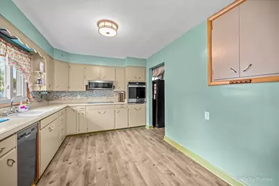 401 W Madison Street, Belvidere, IL 61008 - Photo 13