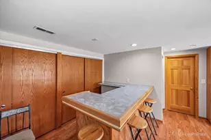401 Longford Dr, Elgin, IL 60120 - Photo 23
