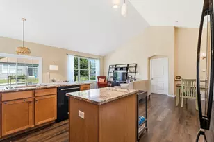 1119 Heathrow Ln, Aurora, IL 60502 - Photo 5