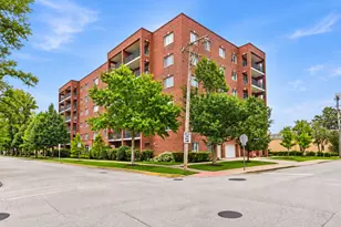 1325 Perry St, Des Plaines, IL 60016 - Photo 1