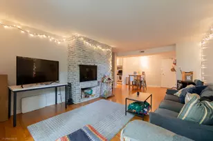 2201 N Cleveland Ave, Chicago, IL 60614 - Photo 3