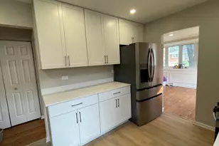 17210 Hawthorne Dr, East Hazel Crest, IL 60429 - Photo 11