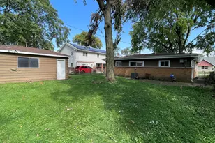 17210 Hawthorne Dr, East Hazel Crest, IL 60429 - Photo 21