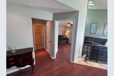 1059 Courtland Drive, Buffalo Grove, IL 60089 - Photo 9