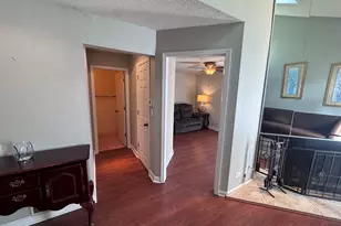 1059 Courtland Dr, Buffalo Grove, IL 60089 - Photo 9