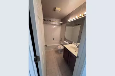 1059 Courtland Drive, Buffalo Grove, IL 60089 - Photo 15