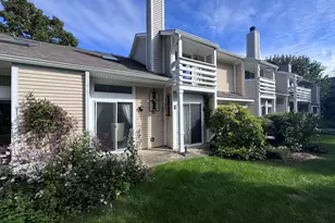 1059 Courtland Dr, Buffalo Grove, IL 60089 - Photo 17