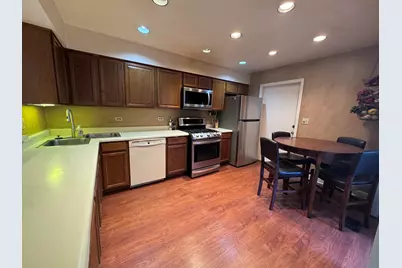 1059 Courtland Drive, Buffalo Grove, IL 60089 - Photo 5