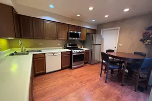 1059 Courtland Dr, Buffalo Grove, IL 60089 - Photo 5
