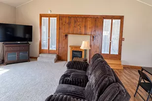 815 N 7th St, Carbon Hill, IL 60416 - Photo 7