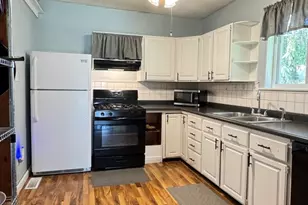 815 N 7th St, Carbon Hill, IL 60416 - Photo 9