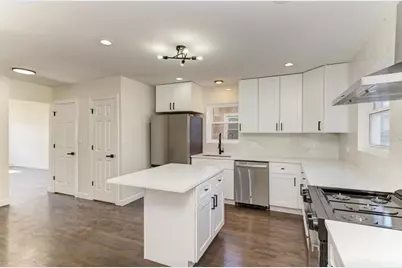 6218 W Foster Avenue, Chicago, IL 60630 - Photo 11