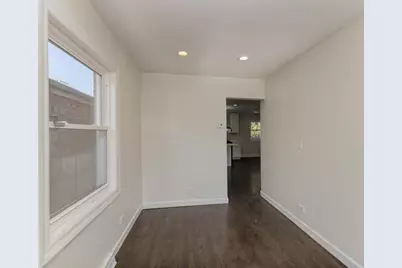 6218 W Foster Avenue, Chicago, IL 60630 - Photo 7