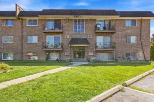 215 S Hale St, Addison, IL 60101 - Photo 5