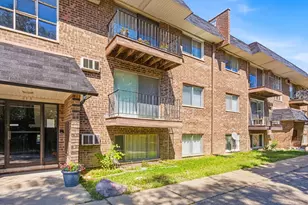 215 S Hale St, Addison, IL 60101 - Photo 1