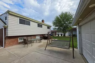 9104 Oleander Ave, Morton Grove, IL 60053 - Photo 29