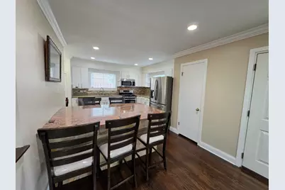 9104 Oleander Avenue, Morton Grove, IL 60053 - Photo 7