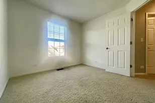 1736 Persimmon St, Hanover Park, IL 60133 - Photo 19