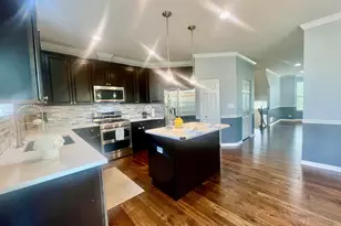 1736 Persimmon St, Hanover Park, IL 60133 - Photo 11