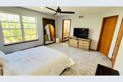 105 Neutrenton Avenue, Elgin, IL 60120 - Photo 9
