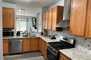 105 Neutrenton Ave, Elgin, IL 60120 - Photo 5
