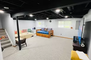 105 Neutrenton Ave, Elgin, IL 60120 - Photo 19