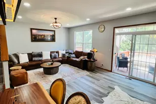 105 Neutrenton Ave, Elgin, IL 60120 - Photo 3