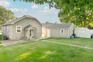 516 Main St, Dalzell, IL 61320 - Photo 19