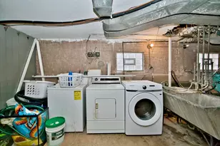 2643 W Farragut Ave, Chicago, IL 60625 - Photo 23