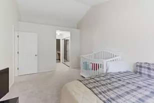 206 Glasgow Ln, Schaumburg, IL 60194 - Photo 9