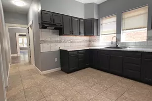 8318 S Morgan St, Chicago, IL 60620 - Photo 7